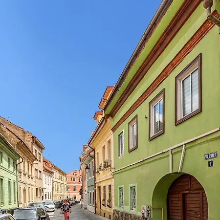 Sun X Mountains - Strada Sforii Apartment Brașov